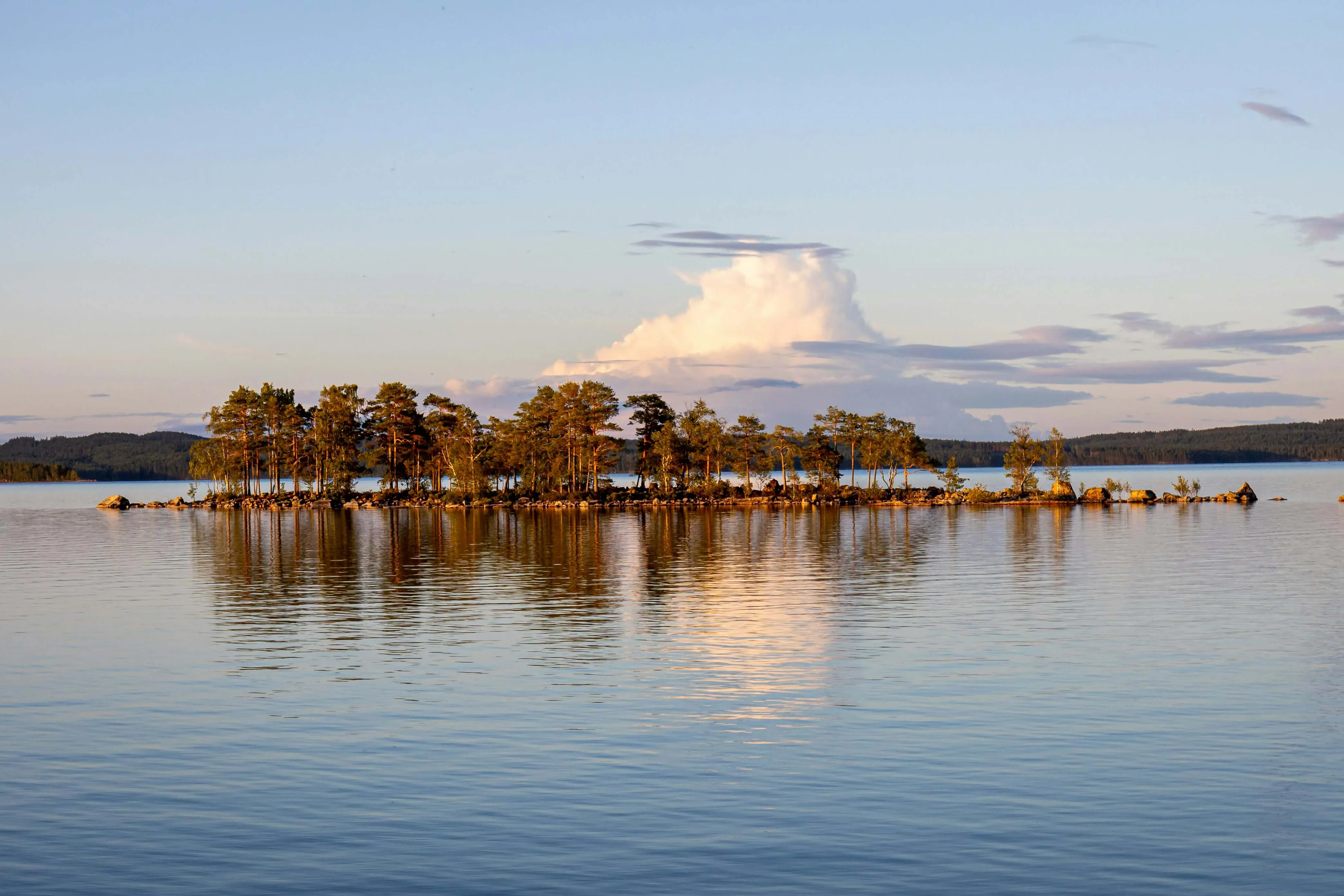 An island in the middle of lake Glaskogen